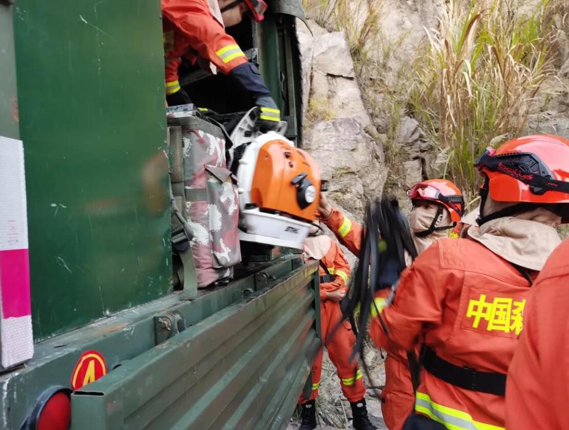 莆田市突发森林火灾,森林消防紧急出动扑救